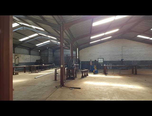 1,850M² FACTORY FOR SALE IN BLACKHEATH INDUSTRIAL